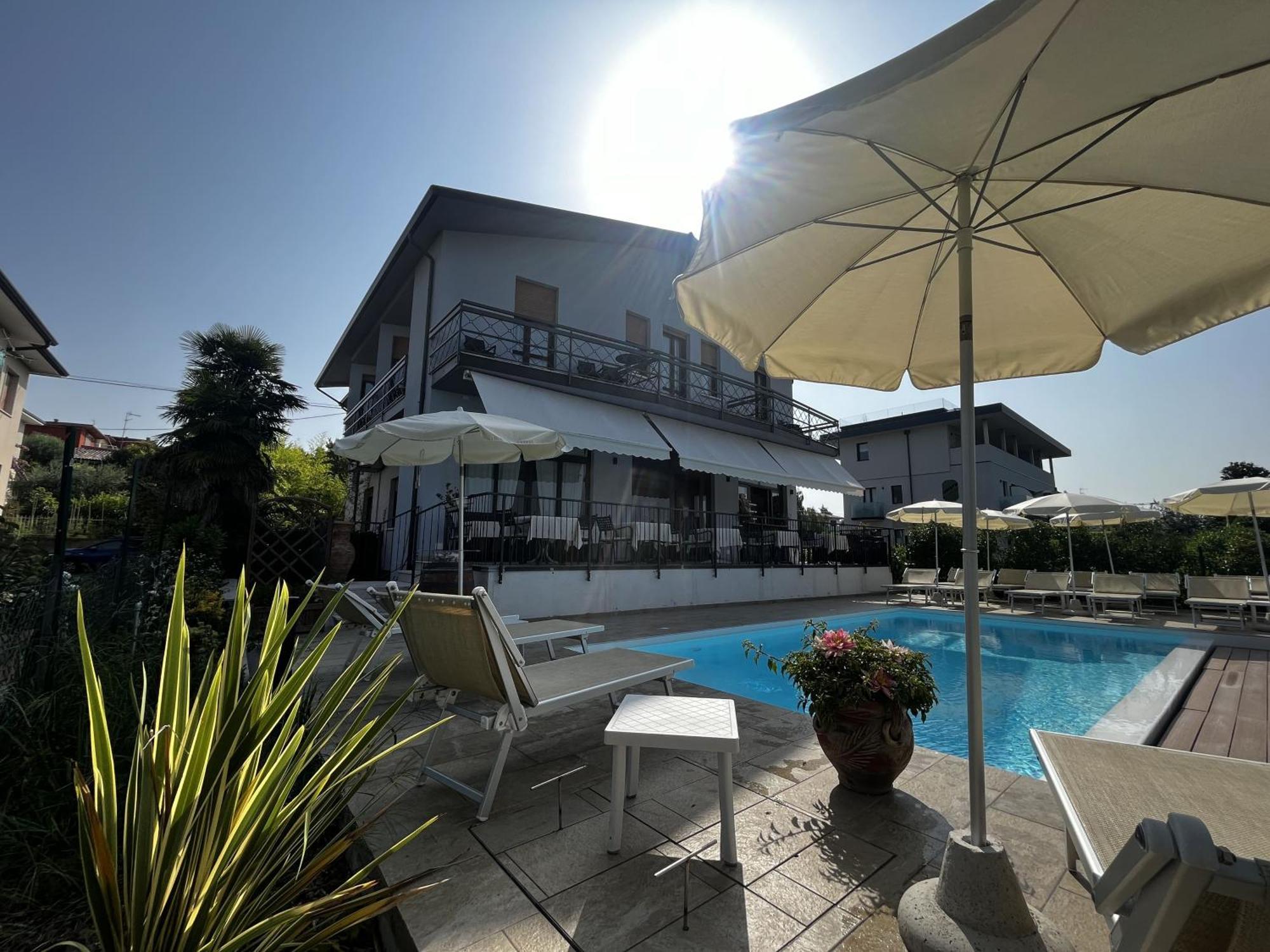Hotel Renata Lazise Exterior photo